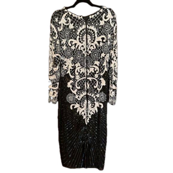 Vintage Cache (Gold tag) fully beaded & sequins black & white gown Size Medium - Picture 2 of 8